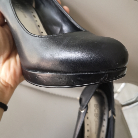 BCBGeneration black leather pumps - Picture 11 of 15